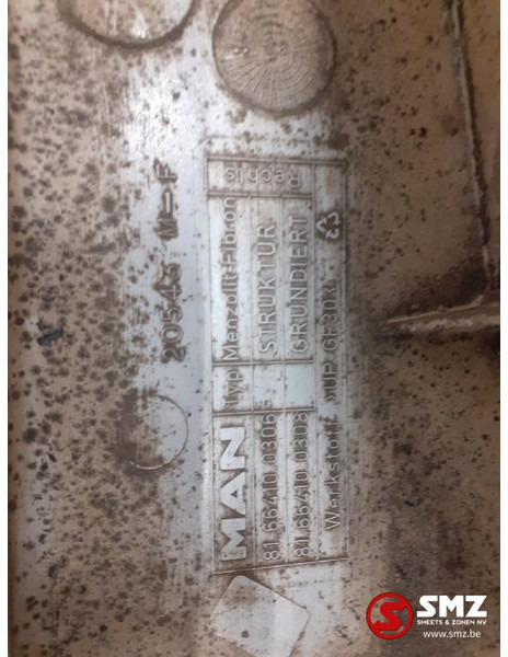 MAN Occ spatbord vooraan rechts + spatbordhouder MAN - Carrosserie en exterieur voor Vrachtwagen: afbeelding 5 MAN Occ spatbord vooraan rechts + spatbordhouder MAN - Carrosserie en exterieur voor Vrachtwagen: afbeelding 5