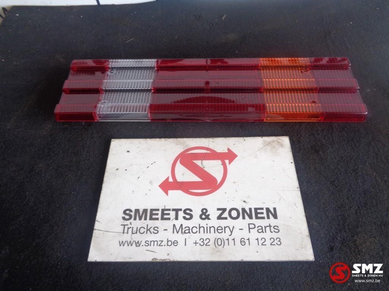 Mercedes-Benz Glas achterlicht mercedes R - Achterlicht voor Vrachtwagen: afbeelding 1 Mercedes-Benz Glas achterlicht mercedes R - Achterlicht voor Vrachtwagen: afbeelding 1