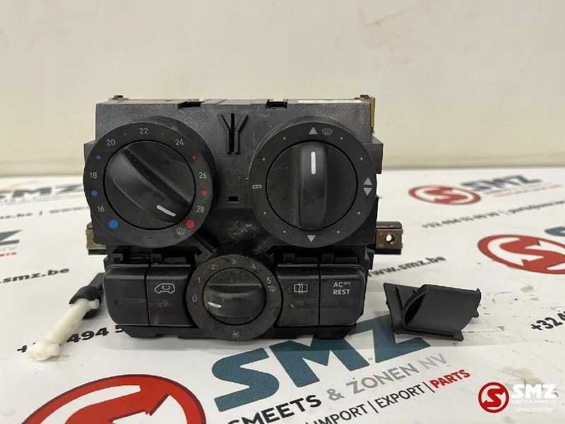 Mercedes-Benz Klimapaneel mercedes vito/viano - Cabine en interieur voor Bestelwagen: afbeelding 1 Mercedes-Benz Klimapaneel mercedes vito/viano - Cabine en interieur voor Bestelwagen: afbeelding 1