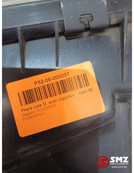 Mercedes-Benz Koplamp links Mercedes - Koplamp voor Vrachtwagen: afbeelding 4 Mercedes-Benz Koplamp links Mercedes - Koplamp voor Vrachtwagen: afbeelding 4