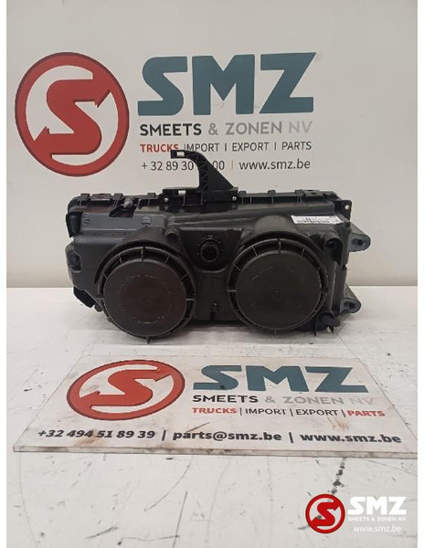 Mercedes-Benz Koplamp links mercedes - Koplamp voor Vrachtwagen: afbeelding 2 Mercedes-Benz Koplamp links mercedes - Koplamp voor Vrachtwagen: afbeelding 2