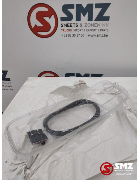 Mercedes-Benz Koplampglas rechts mercedes atego - Koplamp voor Vrachtwagen: afbeelding 1 Mercedes-Benz Koplampglas rechts mercedes atego - Koplamp voor Vrachtwagen: afbeelding 1