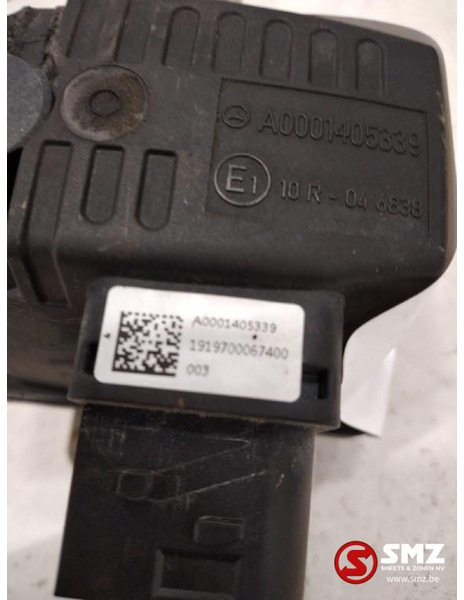 Mercedes-Benz Occ AdBluepomp Mercedes Actros MP4 A0001405339 - Brandstoftoevoer voor Vrachtwagen: afbeelding 3 Mercedes-Benz Occ AdBluepomp Mercedes Actros MP4 A0001405339 - Brandstoftoevoer voor Vrachtwagen: afbeelding 3