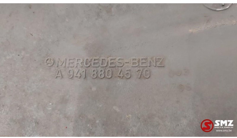 Mercedes-Benz Occ Bumperhoek links Mercedes Actros MP1 - Bumperhoek voor Vrachtwagen: afbeelding 3 Mercedes-Benz Occ Bumperhoek links Mercedes Actros MP1 - Bumperhoek voor Vrachtwagen: afbeelding 3