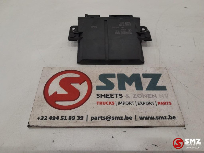 Mercedes-Benz Occ ECU linkerdeur regeleenheid Mercedes - ECU voor Vrachtwagen: afbeelding 2 Mercedes-Benz Occ ECU linkerdeur regeleenheid Mercedes - ECU voor Vrachtwagen: afbeelding 2