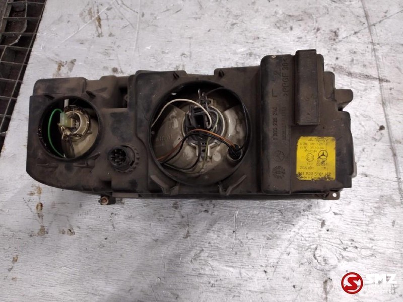 Mercedes-Benz Occ Koplamp links met steun Mercedes Actros MP1 - Koplamp voor Vrachtwagen: afbeelding 3 Mercedes-Benz Occ Koplamp links met steun Mercedes Actros MP1 - Koplamp voor Vrachtwagen: afbeelding 3