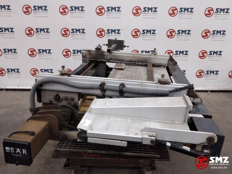 Mercedes-Benz Occ Laadlift BAR cargolift 1100kg - 140cm - Laadklep voor Vrachtwagen: afbeelding 2 Mercedes-Benz Occ Laadlift BAR cargolift 1100kg - 140cm - Laadklep voor Vrachtwagen: afbeelding 2