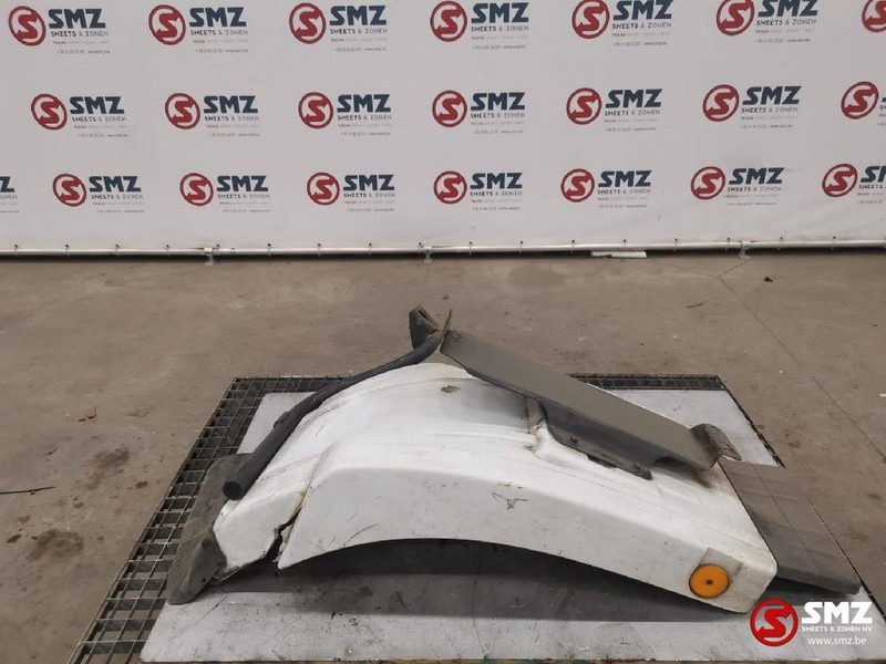 Mercedes-Benz Occ Spatbord links Mercedes Actros 1844 - Carrosserie en exterieur voor Vrachtwagen: afbeelding 1 Mercedes-Benz Occ Spatbord links Mercedes Actros 1844 - Carrosserie en exterieur voor Vrachtwagen: afbeelding 1