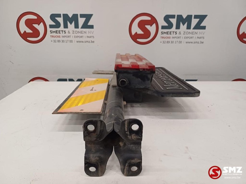 Mercedes-Benz Occ achterlicht rechts met steun Mercedes - Achterlicht voor Vrachtwagen: afbeelding 3 Mercedes-Benz Occ achterlicht rechts met steun Mercedes - Achterlicht voor Vrachtwagen: afbeelding 3