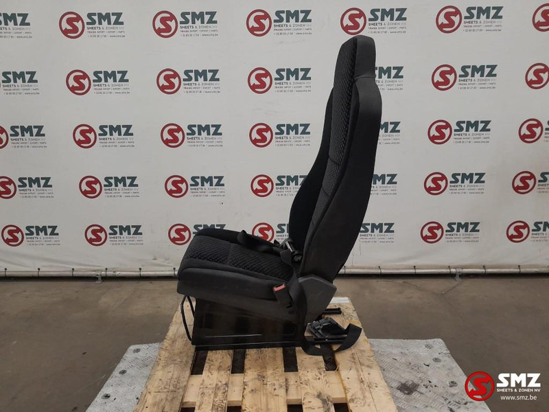 Mercedes-Benz Occ bijrijdersstoel Mercedes - Cabine en interieur voor Vrachtwagen: afbeelding 3 Mercedes-Benz Occ bijrijdersstoel Mercedes - Cabine en interieur voor Vrachtwagen: afbeelding 3