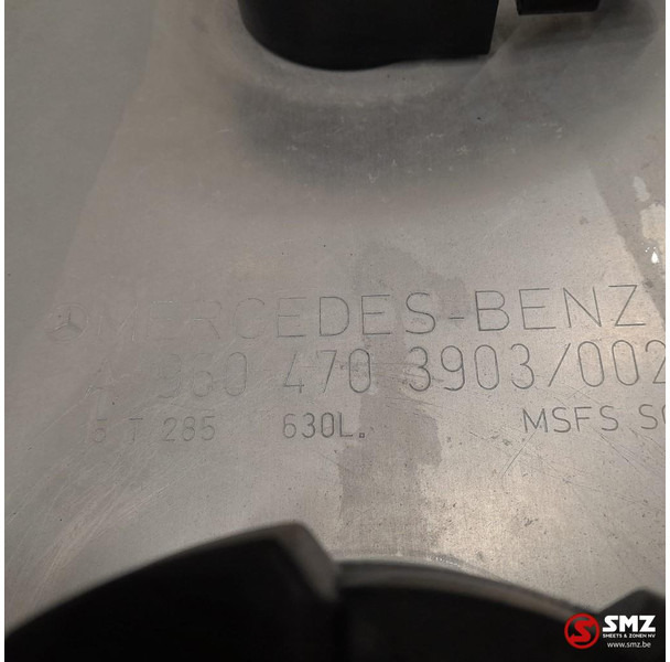 Mercedes-Benz Occ brandstoftank 630L + brandstofniveausensor Mer - Brandstoftank voor Vrachtwagen: afbeelding 5 Mercedes-Benz Occ brandstoftank 630L + brandstofniveausensor Mer - Brandstoftank voor Vrachtwagen: afbeelding 5