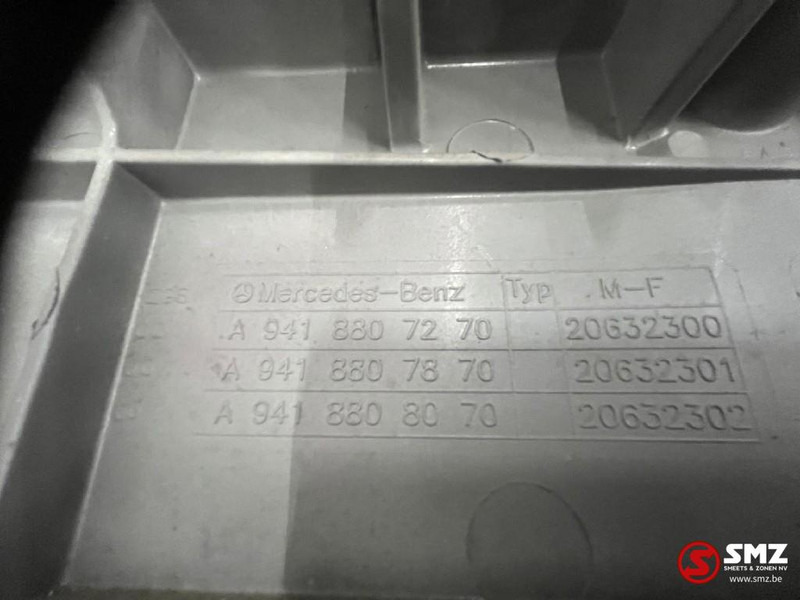 Mercedes-Benz Occ bumperhoek links actros mp1 megaspace - Bumperhoek voor Vrachtwagen: afbeelding 5 Mercedes-Benz Occ bumperhoek links actros mp1 megaspace - Bumperhoek voor Vrachtwagen: afbeelding 5