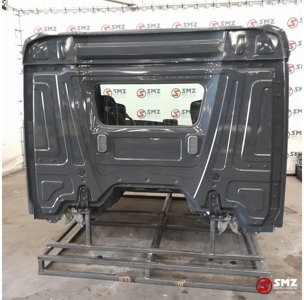 Mercedes-Benz Occ cabine Mercedes Actros MP4 low - Cabine en interieur voor Vrachtwagen: afbeelding 4 Mercedes-Benz Occ cabine Mercedes Actros MP4 low - Cabine en interieur voor Vrachtwagen: afbeelding 4