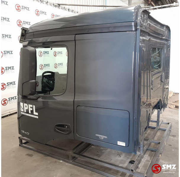 Mercedes-Benz Occ cabine Mercedes Actros MP4 low - Cabine en interieur voor Vrachtwagen: afbeelding 2 Mercedes-Benz Occ cabine Mercedes Actros MP4 low - Cabine en interieur voor Vrachtwagen: afbeelding 2