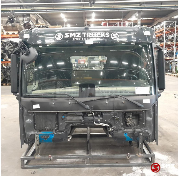 Mercedes-Benz Occ cabine Mercedes Actros MP4 low - Cabine en interieur voor Vrachtwagen: afbeelding 1 Mercedes-Benz Occ cabine Mercedes Actros MP4 low - Cabine en interieur voor Vrachtwagen: afbeelding 1