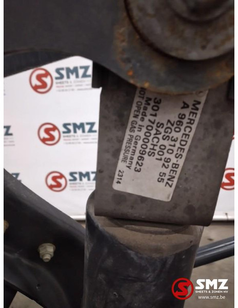 Mercedes-Benz Occ cabineophanging achter Mercedes Actros MP4 A96 - Cabinevering voor Vrachtwagen: afbeelding 5 Mercedes-Benz Occ cabineophanging achter Mercedes Actros MP4 A96 - Cabinevering voor Vrachtwagen: afbeelding 5