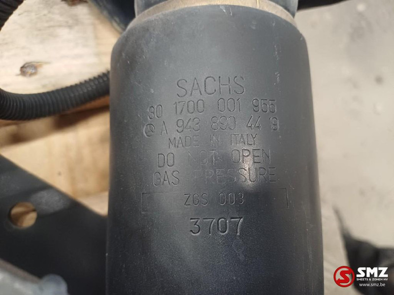 Mercedes-Benz Occ cabineslotmechanisme Mercedes - Cabinevering voor Vrachtwagen: afbeelding 5 Mercedes-Benz Occ cabineslotmechanisme Mercedes - Cabinevering voor Vrachtwagen: afbeelding 5