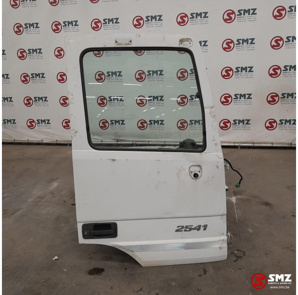 Mercedes-Benz Occ deur rechts Mercedes Actros MP3 - Deur en onderdelen voor Vrachtwagen: afbeelding 1 Mercedes-Benz Occ deur rechts Mercedes Actros MP3 - Deur en onderdelen voor Vrachtwagen: afbeelding 1