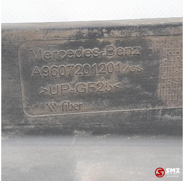 Mercedes-Benz Occ deurverlenging rechts Mercedes - Deur en onderdelen voor Vrachtwagen: afbeelding 3 Mercedes-Benz Occ deurverlenging rechts Mercedes - Deur en onderdelen voor Vrachtwagen: afbeelding 3