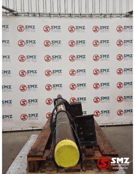 Mercedes-Benz Occ hydraulische uitschuifbare achterbumper Merced - Frame/ Chassis voor Vrachtwagen: afbeelding 4 Mercedes-Benz Occ hydraulische uitschuifbare achterbumper Merced - Frame/ Chassis voor Vrachtwagen: afbeelding 4