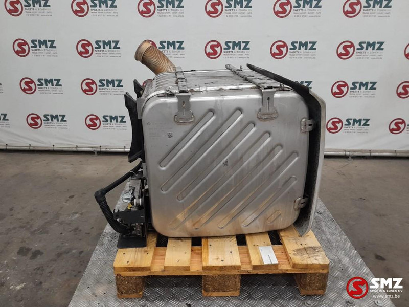 Mercedes-Benz Occ katalysator Euro 5 Mercedes - Katalysator voor Vrachtwagen: afbeelding 4 Mercedes-Benz Occ katalysator Euro 5 Mercedes - Katalysator voor Vrachtwagen: afbeelding 4