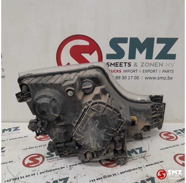 Mercedes-Benz Occ koplamp links Mercedes - Koplamp voor Vrachtwagen: afbeelding 2 Mercedes-Benz Occ koplamp links Mercedes - Koplamp voor Vrachtwagen: afbeelding 2