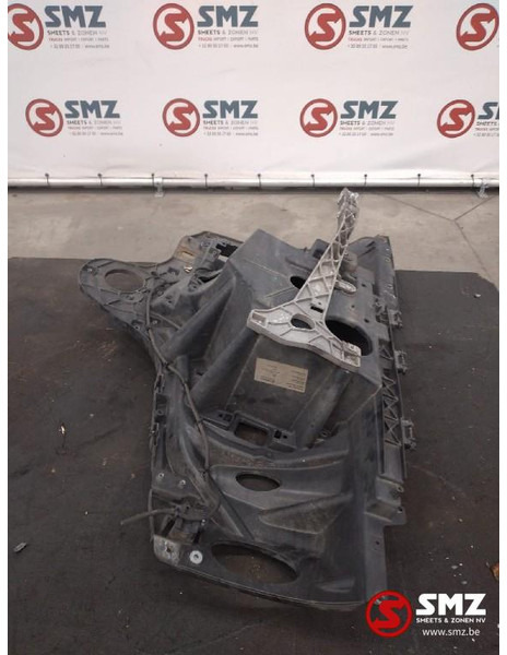 Mercedes-Benz Occ koplampdrager rechts Mercedes - Koplamp voor Vrachtwagen: afbeelding 3 Mercedes-Benz Occ koplampdrager rechts Mercedes - Koplamp voor Vrachtwagen: afbeelding 3