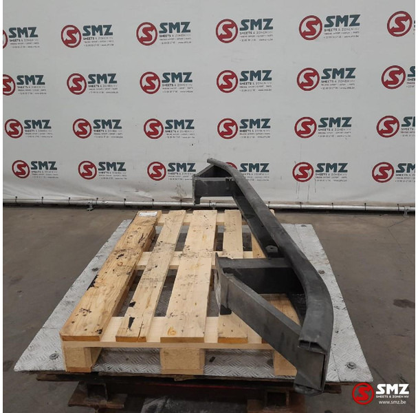 Mercedes-Benz Occ onderrijdbeveiliging Mercedes - Bumper voor Vrachtwagen: afbeelding 4 Mercedes-Benz Occ onderrijdbeveiliging Mercedes - Bumper voor Vrachtwagen: afbeelding 4