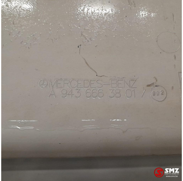 Mercedes-Benz Occ opstapbak links Mercedes - Cabine en interieur voor Vrachtwagen: afbeelding 3 Mercedes-Benz Occ opstapbak links Mercedes - Cabine en interieur voor Vrachtwagen: afbeelding 3