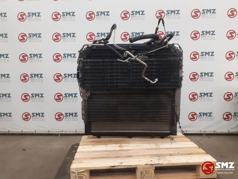 Mercedes-Benz Occ radiator + intercooler Mercedes - Radiateur voor Vrachtwagen: afbeelding 3 Mercedes-Benz Occ radiator + intercooler Mercedes - Radiateur voor Vrachtwagen: afbeelding 3