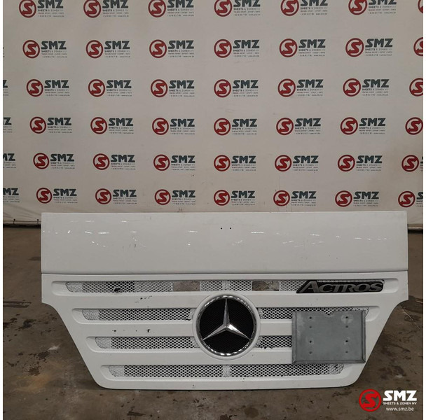 Mercedes-Benz Occ radiatorgrille Mercedes - Rooster voor Vrachtwagen: afbeelding 1 Mercedes-Benz Occ radiatorgrille Mercedes - Rooster voor Vrachtwagen: afbeelding 1