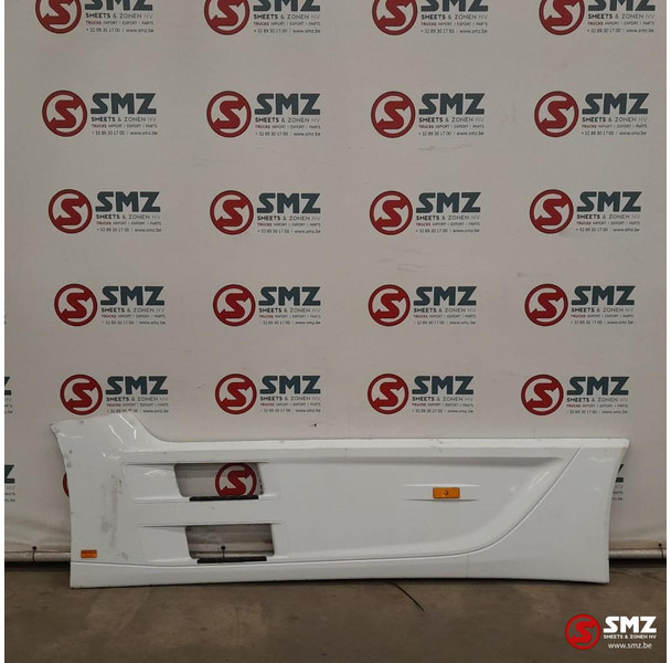 Mercedes-Benz Occ side skirt links Mercedes - Frame/ Chassis voor Vrachtwagen: afbeelding 1 Mercedes-Benz Occ side skirt links Mercedes - Frame/ Chassis voor Vrachtwagen: afbeelding 1