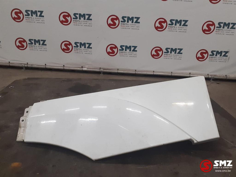 Mercedes-Benz Occ spatbordverlenging links Mercedes Actros MP4 - Carrosserie en exterieur voor Vrachtwagen: afbeelding 1 Mercedes-Benz Occ spatbordverlenging links Mercedes Actros MP4 - Carrosserie en exterieur voor Vrachtwagen: afbeelding 1