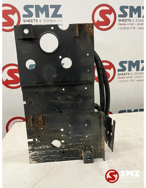 Mercedes-Benz Occ verdeelkast Actros MP2 - Elektrisch systeem voor Vrachtwagen: afbeelding 3 Mercedes-Benz Occ verdeelkast Actros MP2 - Elektrisch systeem voor Vrachtwagen: afbeelding 3