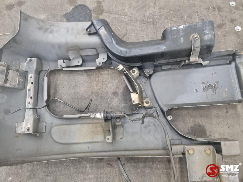 Mercedes-Benz Occ voorbumper links Mercedes Actros MP2 - Bumper voor Vrachtwagen: afbeelding 2 Mercedes-Benz Occ voorbumper links Mercedes Actros MP2 - Bumper voor Vrachtwagen: afbeelding 2