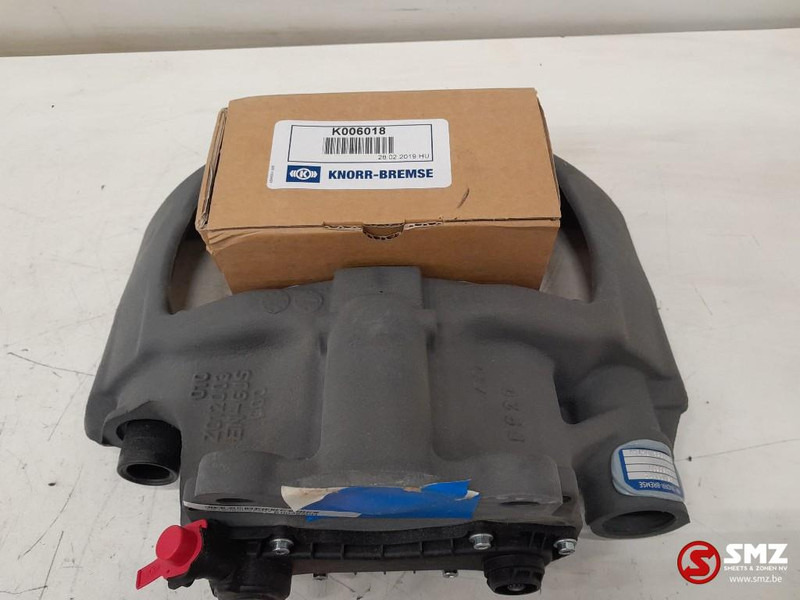 Mercedes-Benz Remklauw links + reparatieset mercedes - Remklauw voor Vrachtwagen: afbeelding 3 Mercedes-Benz Remklauw links + reparatieset mercedes - Remklauw voor Vrachtwagen: afbeelding 3