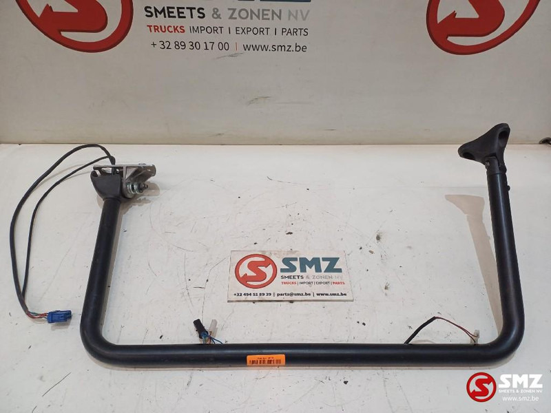 Mercedes-Benz Spiegelhouder links Mercedes - Achteruitkijkspiegel voor Vrachtwagen: afbeelding 1 Mercedes-Benz Spiegelhouder links Mercedes - Achteruitkijkspiegel voor Vrachtwagen: afbeelding 1