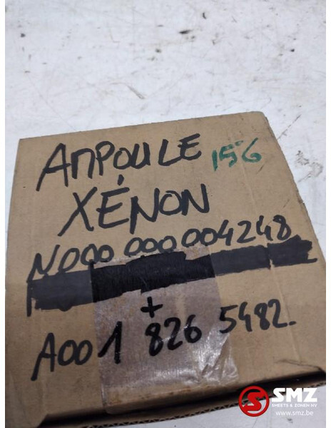 Mercedes-Benz Xenonlamp + houder Mercedes A0018265482 N000000004 - Koplamp voor Vrachtwagen: afbeelding 4 Mercedes-Benz Xenonlamp + houder Mercedes A0018265482 N000000004 - Koplamp voor Vrachtwagen: afbeelding 4
