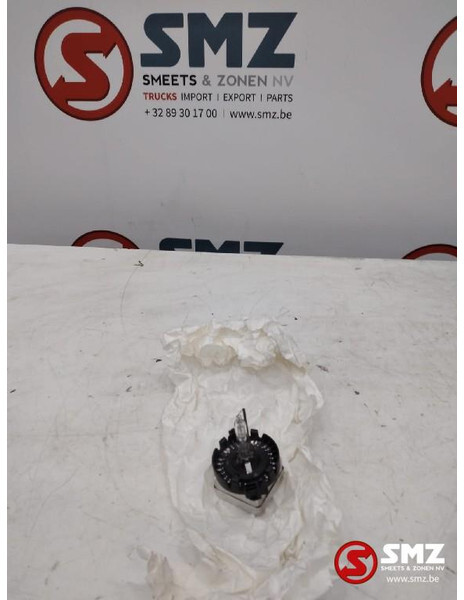 Mercedes-Benz Xenonlamp + houder Mercedes A0018265482 N000000004 - Koplamp voor Vrachtwagen: afbeelding 3 Mercedes-Benz Xenonlamp + houder Mercedes A0018265482 N000000004 - Koplamp voor Vrachtwagen: afbeelding 3