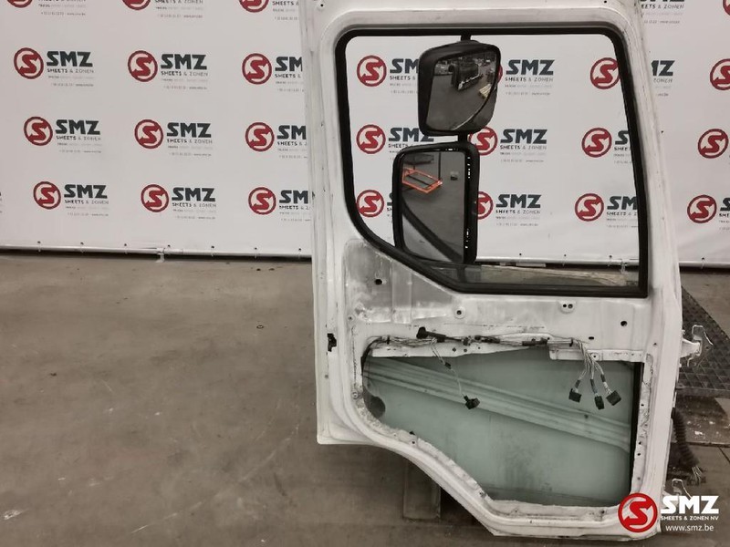 Renault Occ Deur links Renault Premium - Deur en onderdelen voor Vrachtwagen: afbeelding 2 Renault Occ Deur links Renault Premium - Deur en onderdelen voor Vrachtwagen: afbeelding 2