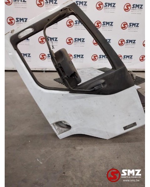 Renault Occ Deur rechts Renault Premium 420dci - Deur en onderdelen voor Vrachtwagen: afbeelding 1 Renault Occ Deur rechts Renault Premium 420dci - Deur en onderdelen voor Vrachtwagen: afbeelding 1