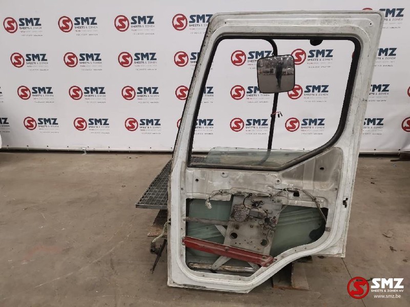 Renault Occ Deur rechts Renault Premium - Deur en onderdelen voor Vrachtwagen: afbeelding 2 Renault Occ Deur rechts Renault Premium - Deur en onderdelen voor Vrachtwagen: afbeelding 2