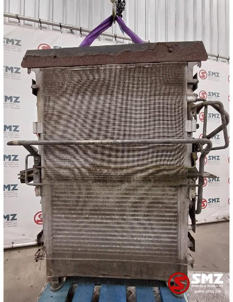 Renault Occ radiator Renault - Radiateur voor Vrachtwagen: afbeelding 2 Renault Occ radiator Renault - Radiateur voor Vrachtwagen: afbeelding 2