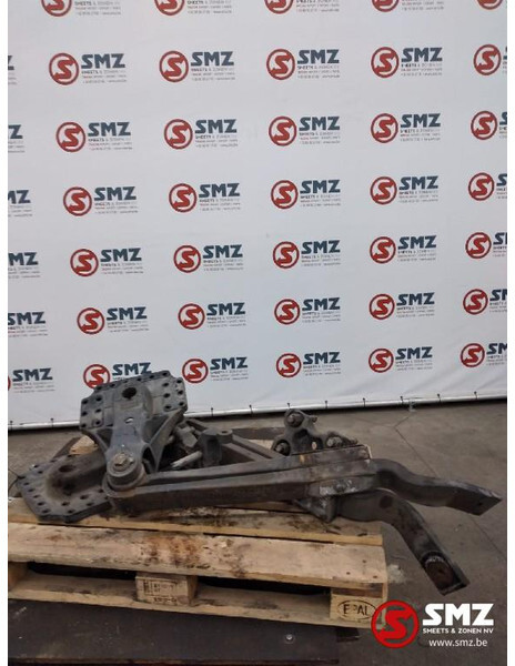 Renault Occ set veersteunen + armen Renault T 21682249 216 - Stuurinrichting voor Vrachtwagen: afbeelding 2 Renault Occ set veersteunen + armen Renault T 21682249 216 - Stuurinrichting voor Vrachtwagen: afbeelding 2