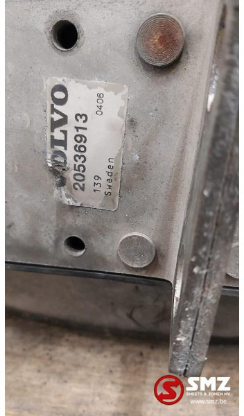 Volvo Occ Radiator met intercooler Volvo FH12 - Radiateur voor Vrachtwagen: afbeelding 4 Volvo Occ Radiator met intercooler Volvo FH12 - Radiateur voor Vrachtwagen: afbeelding 4