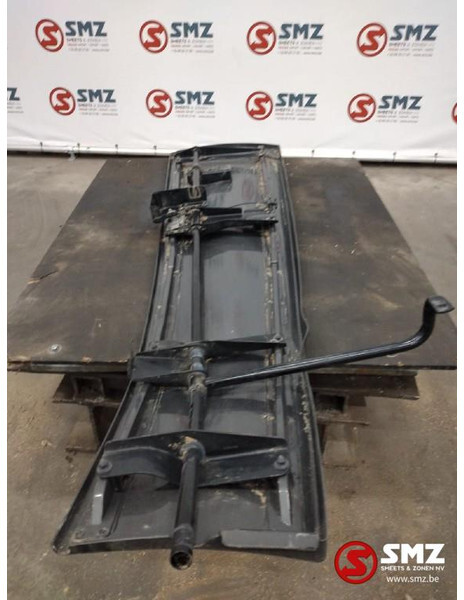 Volvo Occ cabinespoiler links Volvo FH 2371073 - Aerokit/ Spoiler voor Vrachtwagen: afbeelding 2 Volvo Occ cabinespoiler links Volvo FH 2371073 - Aerokit/ Spoiler voor Vrachtwagen: afbeelding 2