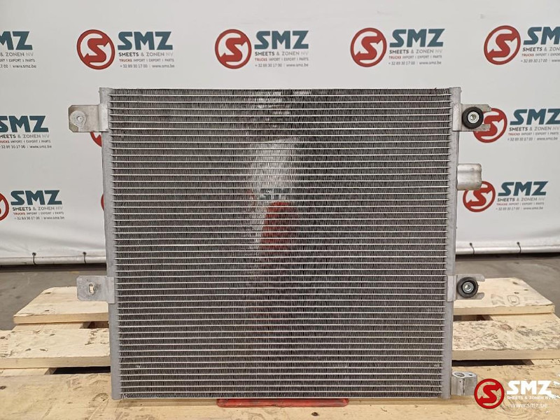 Volvo Occ condenser Volvo - Koelsysteem voor Vrachtwagen: afbeelding 2 Volvo Occ condenser Volvo - Koelsysteem voor Vrachtwagen: afbeelding 2