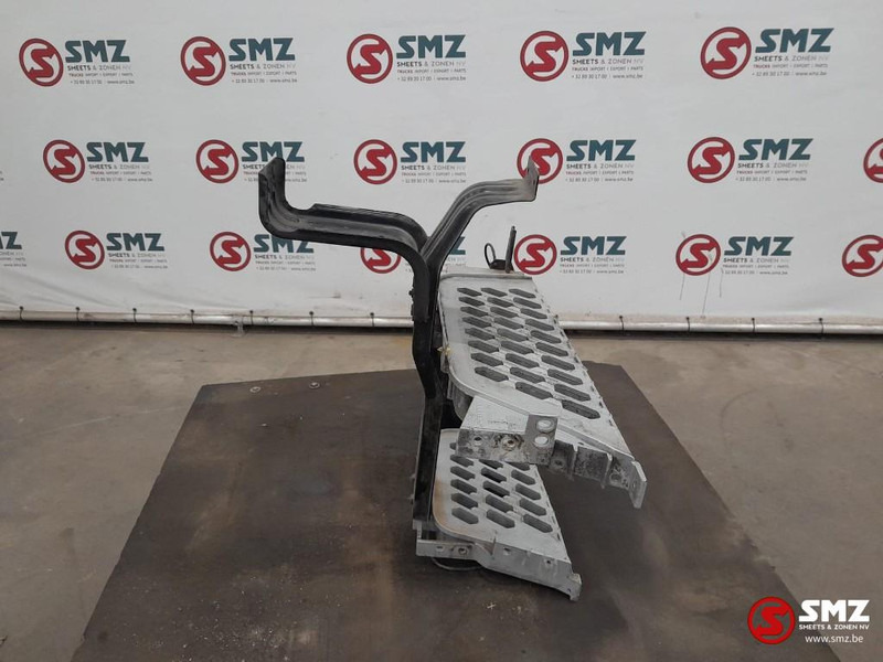 Volvo Occ opstap rechts Volvo - Cabine en interieur voor Vrachtwagen: afbeelding 2 Volvo Occ opstap rechts Volvo - Cabine en interieur voor Vrachtwagen: afbeelding 2