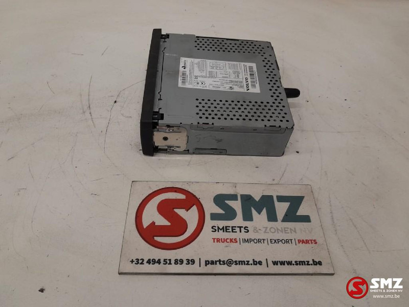 Volvo Occ radio / CD Volvo - Elektrisch systeem voor Vrachtwagen: afbeelding 4 Volvo Occ radio / CD Volvo - Elektrisch systeem voor Vrachtwagen: afbeelding 4