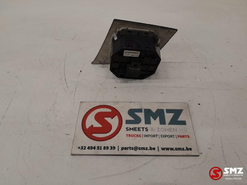 Volvo Occ schakelaarpaneel verlichting Volvo - Elektrisch systeem voor Vrachtwagen: afbeelding 2 Volvo Occ schakelaarpaneel verlichting Volvo - Elektrisch systeem voor Vrachtwagen: afbeelding 2